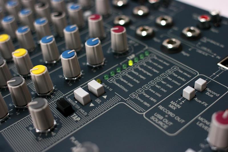 Allen & Heath ZED60 10:2 FX