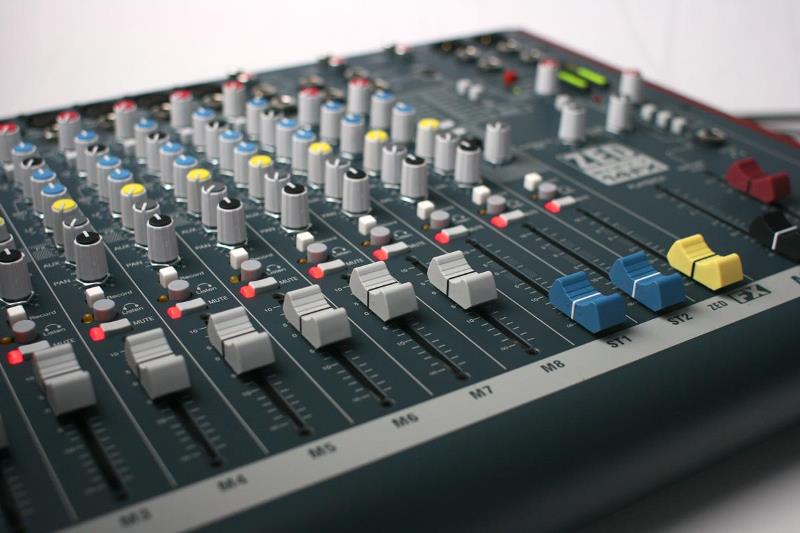 Allen & Heath ZED60 14:2 FX