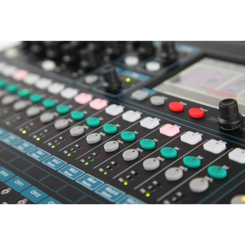 allen-heathqu-16-2-2.jpg Allen & Heath QU-16